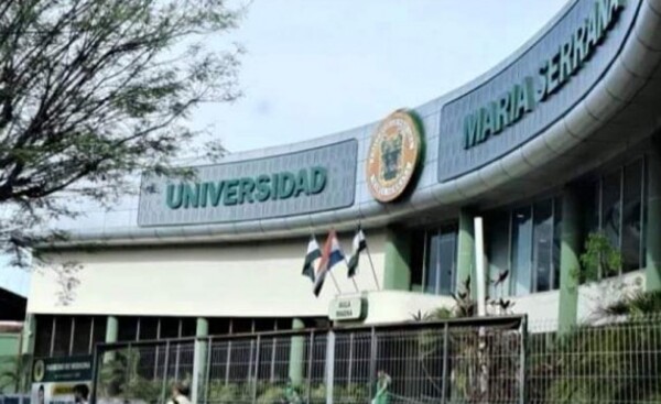 Allanan universidad tras denuncia de tres estudiantes de Medicina