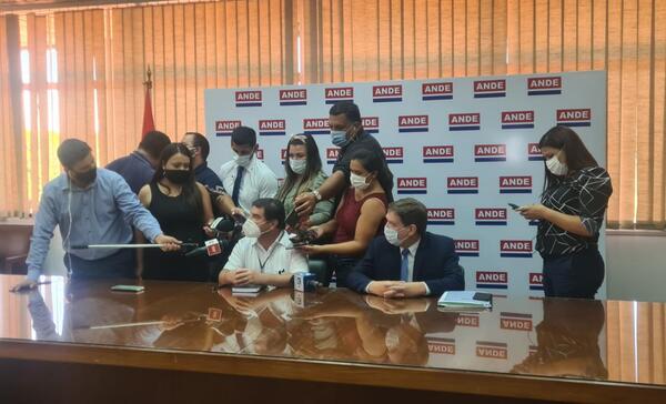 Ande aclara que cuidado de alumbrados ornamentales es deber de los municipios | 1000 Noticias