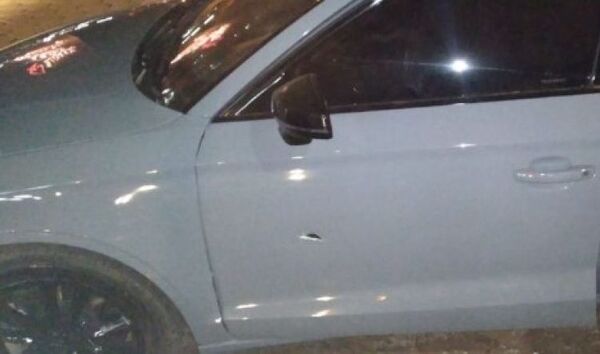 Diario HOY | Balearon automóvil estacionado frente a un casino en Pedro Juan Caballero