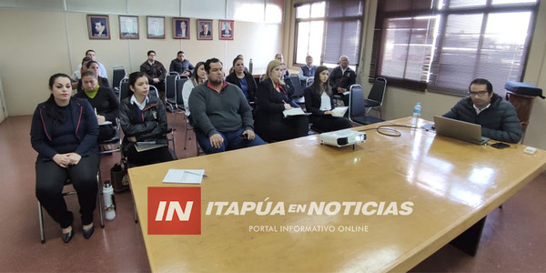 CAPACITACIÓN A FUNCIONARIOS DE LA GOBERNACIÓN PARA DAR UNA BUENA ATENCIÓN A LA CIUDADANÍA