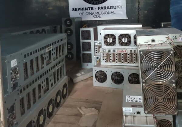 Incautan minadores de bitcoins y detienen a un chino - Noticiero Paraguay