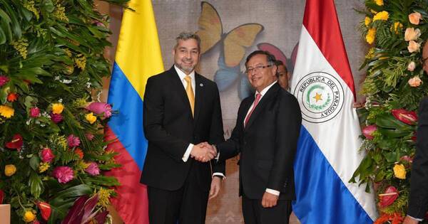 La Nación / Abdo Benítez se reunió con el presidente electo de Colombia
