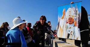 La Nación / Reliquia de San Juan Pablo II será venerada en Asunción y Caacupé