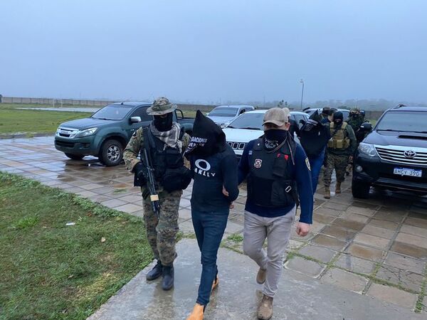 Detienen a supuesto mandante de asesinato de tres policías en Puentesiño  - Policiales - ABC Color