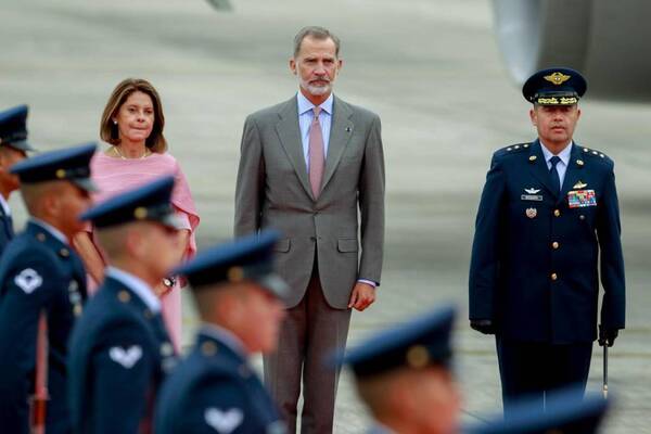 El Rey de España llega a Bogotá para asistir a la investidura de Petro - El Independiente