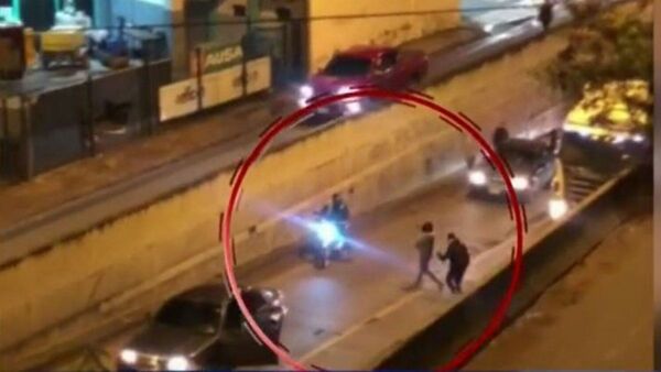 Asalto en túnel Semidei: le robaron la moto por curioso