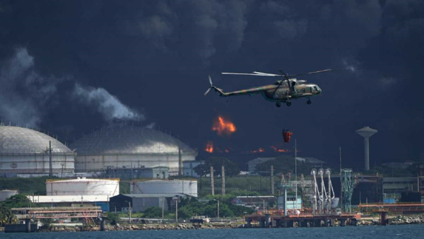 Sigue la lucha contra grave incendio industrial desatado en Cuba