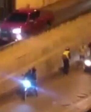 Con arma de fuego asaltan a motociclista en el túnel Semidei - Policiales - ABC Color