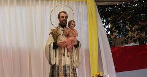 La Nación / Iglesia católica celebra a San Cayetano, patrono del pan y el trabajo
