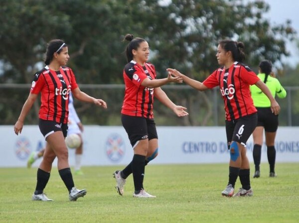 Tres victorias en la mañana dominical - APF