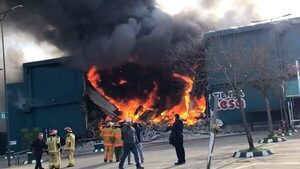 Feroz incendio en un famoso shopping de Uruguay | 1000 Noticias