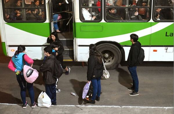 Viceministerio licita seis itinerarios del transporte público para el Área Metropolitana - Economía - ABC Color