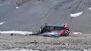 Hallan los restos de un avión estrellado hace 54 años en los Alpes suizos