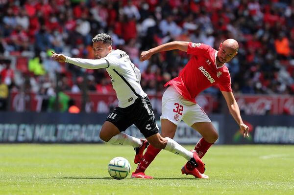 Toluca, con gol de González, vence al Tijuana y es nuevo líder - Fútbol Internacional - ABC Color