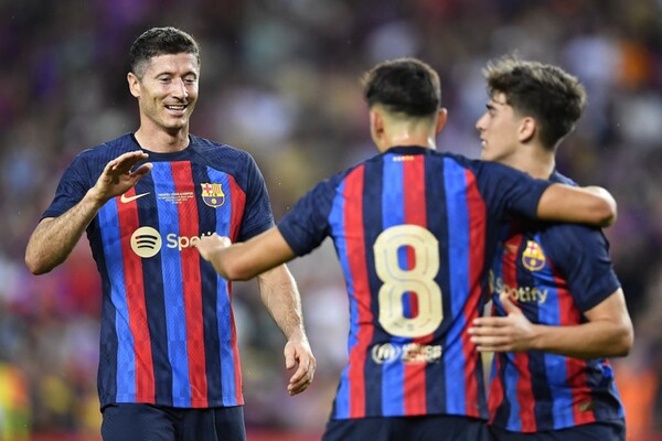 Diario HOY | Barcelona golea a Pumas de Dani Alves y se queda con el Trofeo Joan Gamper