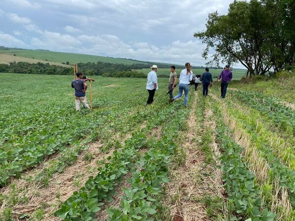 Imputan a los dueños por “invasión” de su propio inmueble - Nacionales - ABC Color