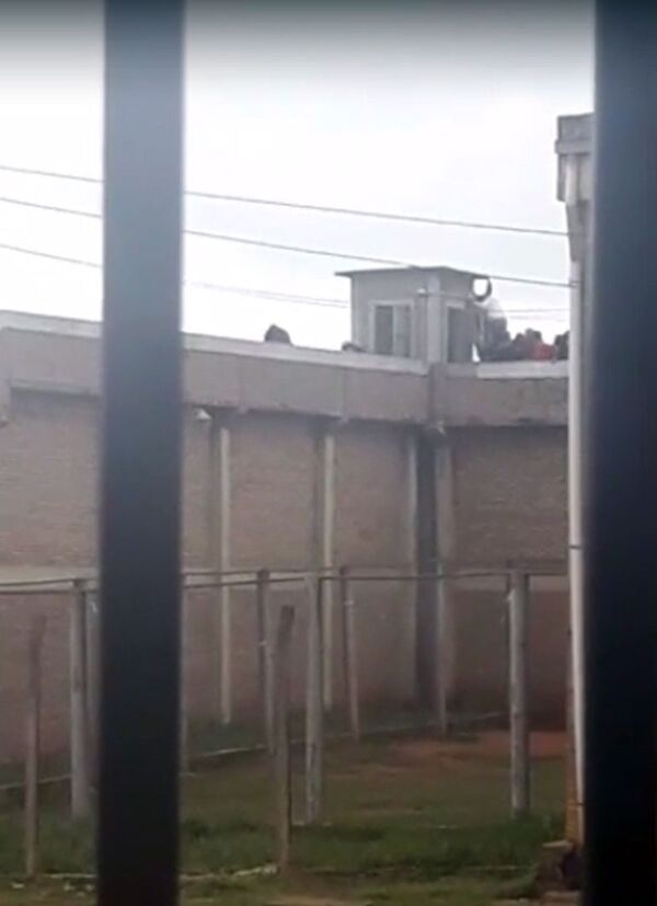 “Soldados” del PCC protagonizan fuga de película de la cárcel de Misiones - Policiales - ABC Color