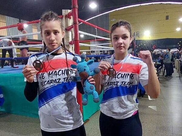 Campeonas de Kick Boxing en Argentina: Paraguayas mbarete - Polideportivo - ABC Color