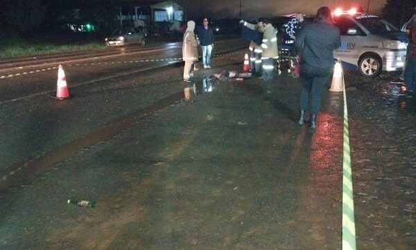 Hermanos mueren arrollados por camioneta