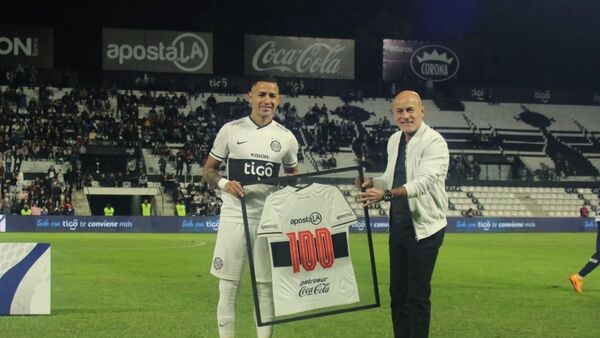 Derlis González se abre la puerta de salida del Olimpia