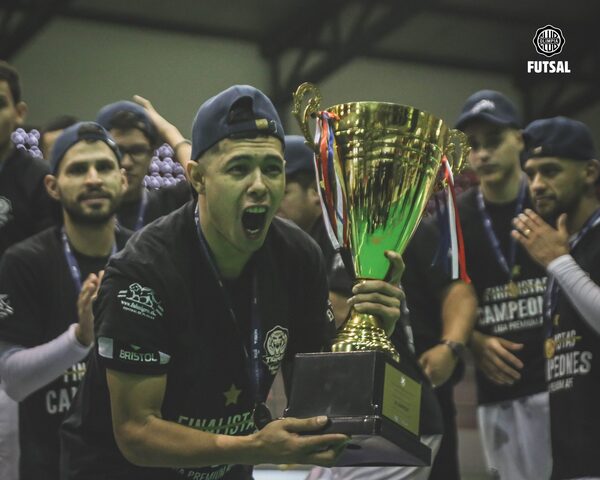 Olimpia disfruta  tras ganar de manera brillante el Clausura de Futsal FIFA - .::Agencia IP::.