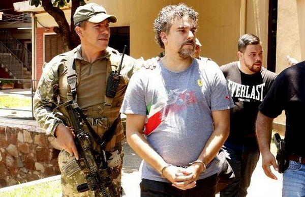 Delincuentes internacionales (y un futbolista) que tuvieron cédula paraguaya - Policiales - ABC Color