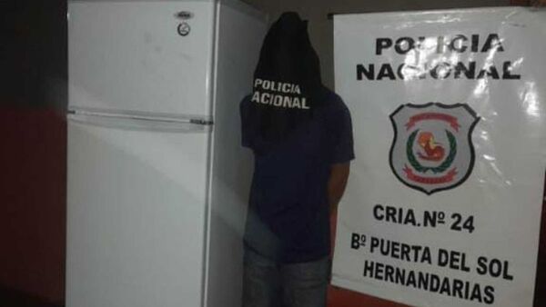 Dejó sin heladera a su ex mientras ella estaba en el hospital
