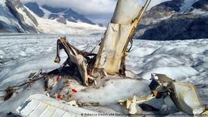 Hallan los restos de avión estrellado hace 54 años en los Alpes suizos