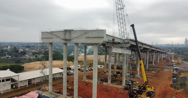 Instalan últimas vigas en el futuro Puente Héroes del Chaco