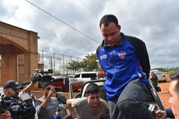Sube a 21 el número de personas recapturadas tras fuga en penitenciaría de Misiones - Policiales - ABC Color