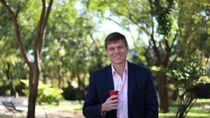 Historiadora critica a Brunetti por su frase sobre niños y niñas