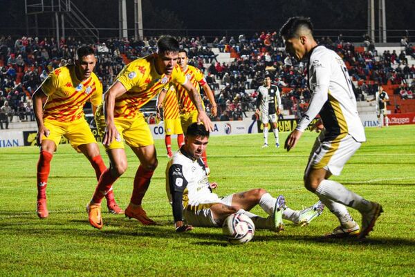 Julio Aldama: “El resultado fue muy lapidario y humillante” - General Caballero JLM - ABC Color