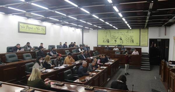 La Nación / Analizan situación de productores afectados por sequía