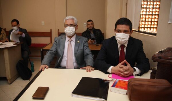 Condenan a tres años de cárcel al exrector de la UNA, Froilán Peralta, por lesión de confianza - Megacadena — Últimas Noticias de Paraguay