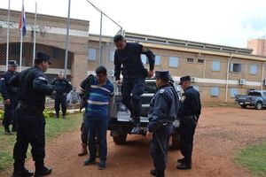 Fuga en el penal de Misiones: Ya fueron recapturados 28 internos, según ministro - Noticiero Cardinal - ABC Color