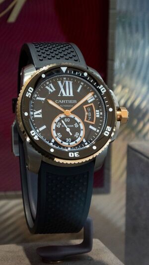 Hurtan un lujoso reloj de casi US$ 40.000 de local de shopping asunceno - Policiales - ABC Color