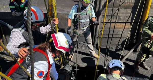 La Nación / México recurre a un dron acuático para intentar rescatar a mineros atrapados