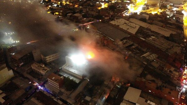 Mercado 4: Incendio consumió la Feria Aragón