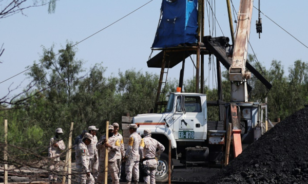 México usará un dron acuático en rescate de diez mineros atrapados