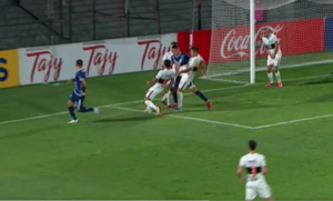 ¿Por qué la mano de Paiva no fue penal? Este es el argumento