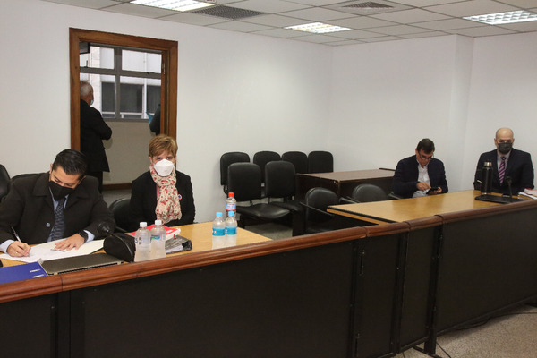 Luis Canillas recusa a jueza y suspende juicio oral por difamación, calumnia e injuiria - PDS RADIO