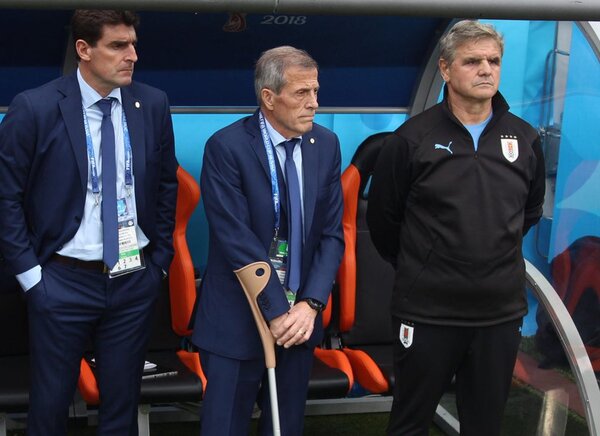 Óscar Tabárez continuará al frente de Uruguay, según medios uruguayos | 1000 Noticias