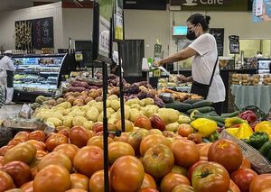Bajan los precios de combustibles y retrocede la inflación en Brasil  - Mundo - ABC Color