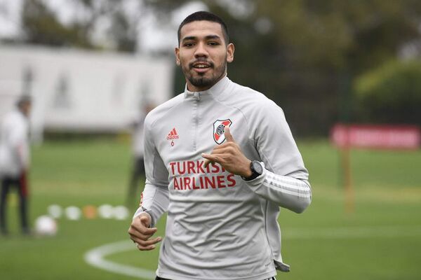 Héctor David Martínez, en la mira de un equipo español - Fútbol Argentino - ABC Color