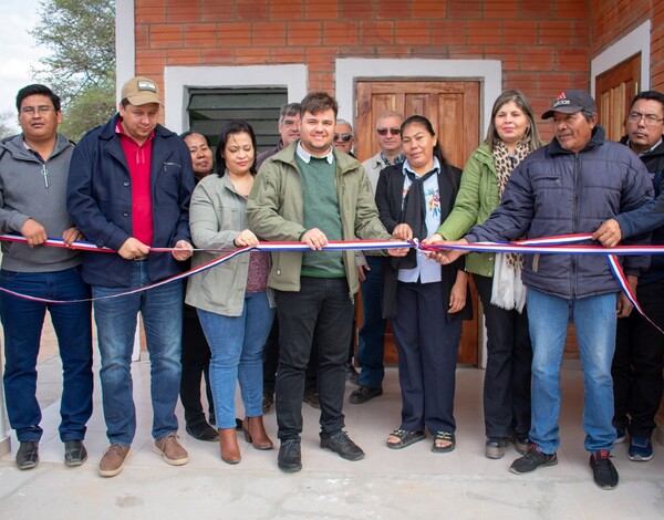 Inauguraron obras en Escuela de Macharety del distrito de Mariscal Estigarribia