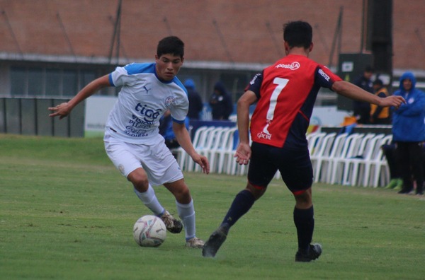 Diario HOY | La Albirroja Sub 15 cierra microciclo con amistoso ante Cerro Porteño