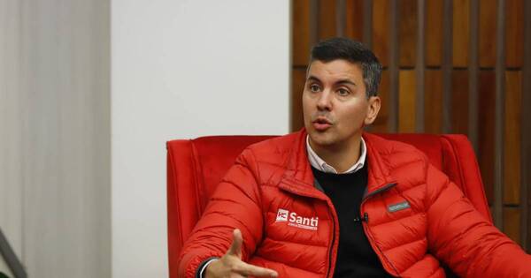 La Nación / Santiago Peña se solidariza con afectados por incendio en el Mercado 4