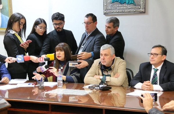 Liberales presentan nuevo pedido de juicio político contra Quiñónez