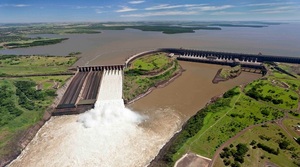 Gobierno anuncia reducción de tarifa de ANDE: 'A Paraguay no le conviene con miras a renegociación del Anexo C', según exgerente