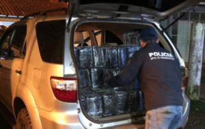Diario HOY | Tras una persecución policial narcos abandonan una camioneta con 705 kilos de marihuana